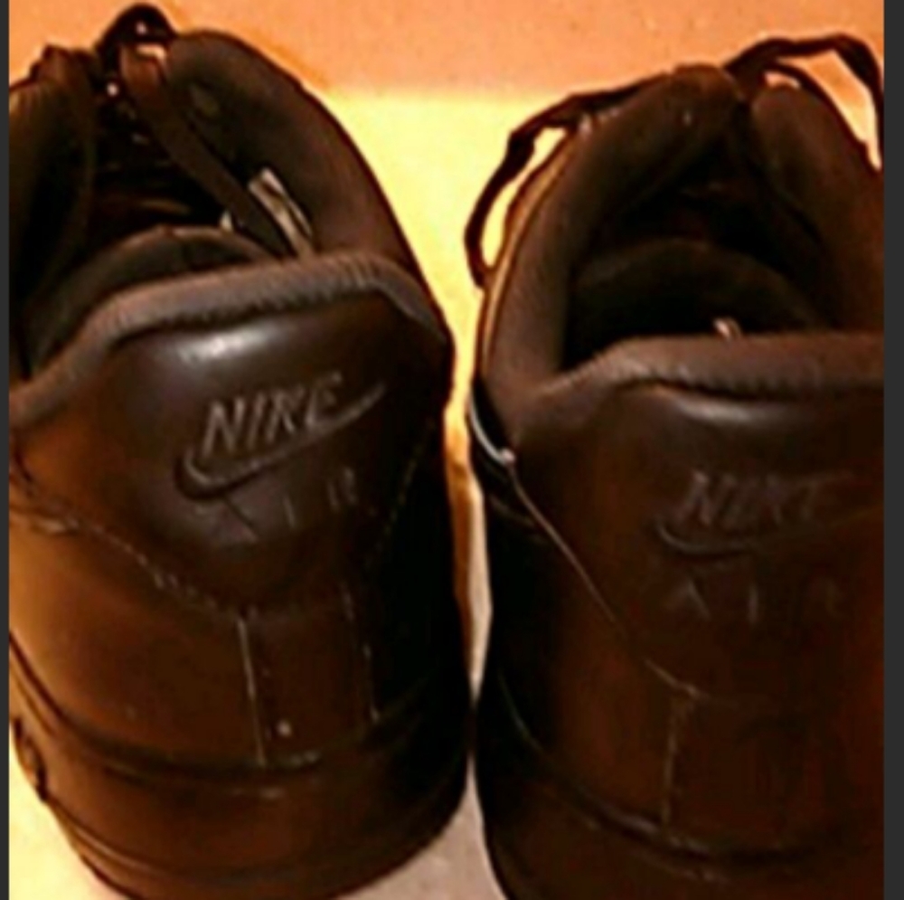 Black air forces 1